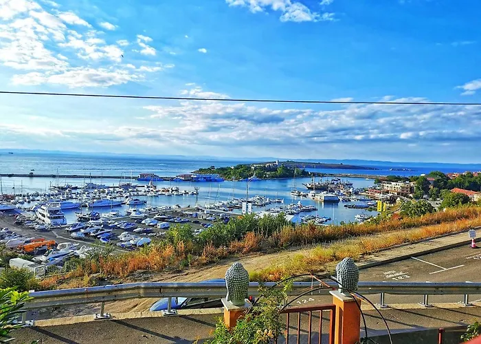 Victoria - A Luxury With Icredible Seaview Апартамент *